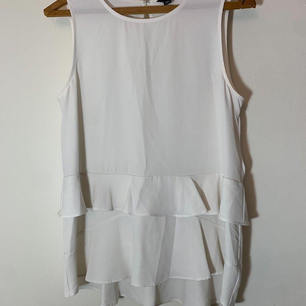 Ann Taylor White Ruffle Sleeveless Blouse - sz Small Petite SP